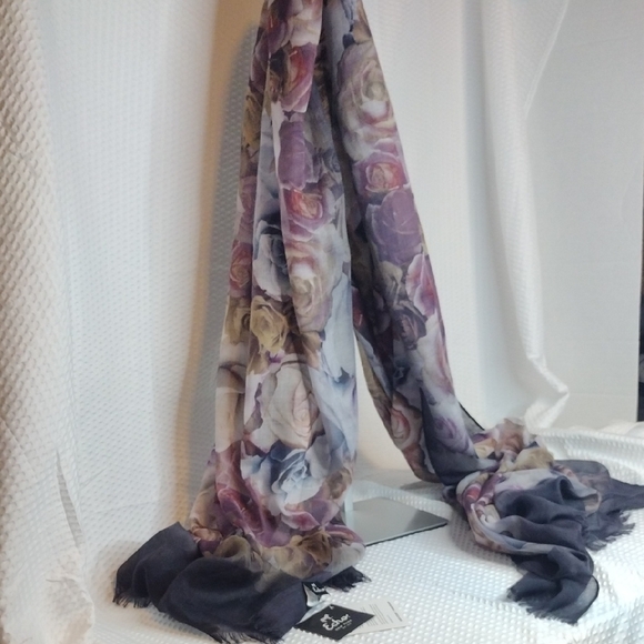 Echo Floral Scarf in Purple and Black - Picture 2 of 9